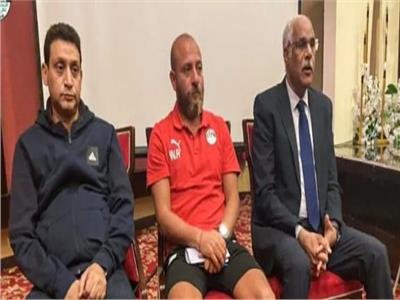 اتحاد الكرة يجتمع بمنتخب الشباب قبل السفر لتونس ويؤكد على الدعم الكامل