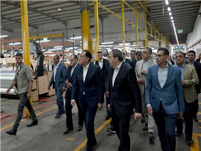 مدبولي يتفقد مصنع "KCG" التركي لإنتاج الغزل والمفروشات والأقمشة 