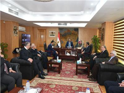 محافظ الفيوم يبحث سبل التعاون المشترك‎ مع البنك الزراعي المصري 