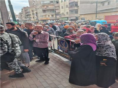 محافظ القاهرة: جميع لجان العاصمة تشهد تزاحم كبير من المواطنين للإدلاء بأصواتهم 