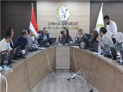مايا مرسى تتفقد غرفة العمليات المركزية لمتابعة الانتخابات الرئاسية
