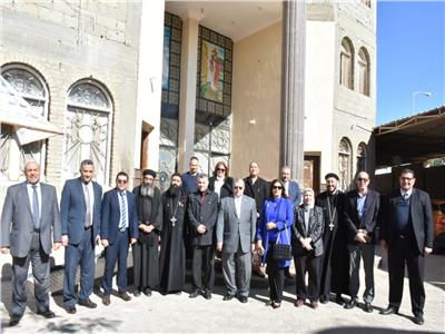 رئيس جامعة مدينة السادات وعمداء الكليات يزورون كنيسة العذراء مريم لتقديم التهانى بعيد الميلاد