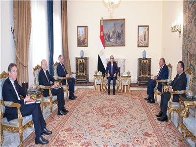 الرئيس السيسي يحذر من خطورة التصعيد العسكري في المنطقة