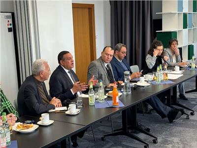 «آمنة» يلتقى ممثلي الشركات الألمانية العاملة بمجالات الابتكار والتنمية الصناعية