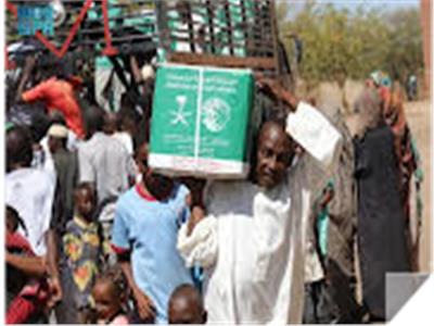 مركز الملك سلمان يواصل توزيع سلات غذائية وملابس شتوية في سوريا والسودان