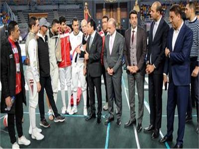 وزير الرياضة يؤازر منتخب مصر في بطولة كأس العالم لسلاح الشيش