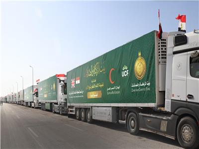 «بيت الزكاة والصدقات» يتلقى تبرعات بريطانية بـ11 شاحنة عملاقة لدعم الشعب الفلسطيني