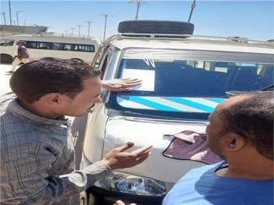 محافظ الاقصر يشدد على الالتزام بتعريفة سيارات الاجره الجديدة