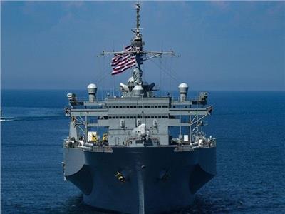 البحرية الأمريكية: قدمنا المساعدة لأكثر من ألفي سفينة تجارية بالبحر الأحمر منذ نوفمبر الماضي