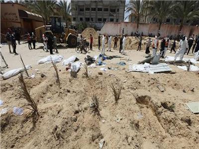 المقابر الجماعية في غزة.. جرائم جديدة تزيد من الرصيد اللاإنساني للإحتلال الإسرائيلي