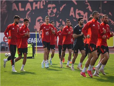 الأهلي يدخل معسكرًا مغلقًا استعدادًا لمواجهة الهلال في دوري أبطال أفريقيا 