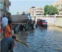 انتشار مروري مُكثف لتسيير الحركة المرورية نتيجة كسر ماسورة مياه بالقاهرة الجديدة