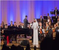 الإماراتي الحوسني يغني في ساقية الصاوى في احتفالات أكتوبر