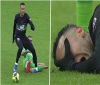 نيمار يتعرض لإصابة شديدة في مباراة باريس سان جيرمان وسانت إيتيان