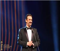 اليوم.. طارق الشناوي يحاور كريم عبدالعزيز في مهرجان القاهرة السينمائي