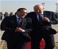 رئيس الوزراء يستقبل نظيره اللبناني بمطار القاهرة