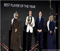 جوائز جلوب سوكر 2021| ليفاندوفسكي يحصد جائزة «مارادونا» لأفضل هداف في العام