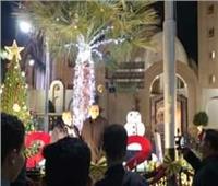 شجرة الكريسماس تزين كنائس المنيا استعدادا لاحتفالات عيد الميلاد 