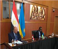 وزير الخارجية يبحث مع نظيره الرواندي في كيجالي تعزيز العلاقات بين البلدين