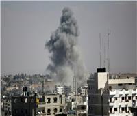 قصف مدفعي إسرائيلي بقطاع غزة بعد إصابة عامل في الجيش بنيران من القطاع