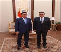سفير كازاخستان يلتقى وزير التعليم العالى لبحث سبل التعاون بين البلدين