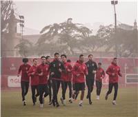 تدريبات بدنية متنوعة وتقسيمة قوية بين اللاعبين في مران الأهلي