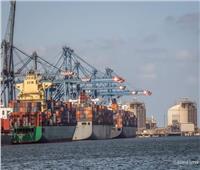 إنتظام حركة الملاحة وتداول البضائع بميناء الأسكندرية 