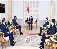 السيسي لرئيس الشركة الأمريكية: نتطلع لتعزيز استثمارات «أباتشي» في مصر 