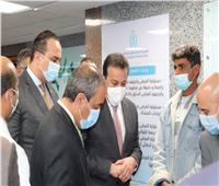 القائم بعمل وزير الصحة ومحافظ الإسماعيلية فى زيارة لمركز 30 يونيو الدولي بالإسماعيلية