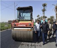 محافظ أسيوط يتفقد أعمال استكمال رصف طريق "أسيوط – أبوتيج" الزراعي 