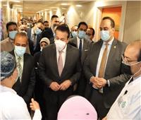 وزير الصحة ومحافظ الإسماعيلية يتفقدان مركز 30 يونيو الدولي لأمراض الكُلى 