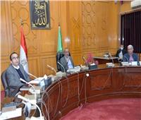 محافظ الاسماعيلية يناقش خطة رصف الطرق خلال عام ٢٠٢٢/٢٠٢٣
