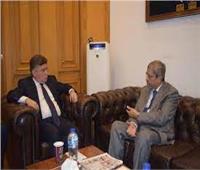 السفير المصري في مالطا يلتقى كبرى الشركات السياحية لتعزيز التعاون المشترك