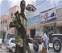 حركة الشباب الصومالية تهاجم قاعدة للإتحاد الإفريقي .. وأنباء عن سقوط ضحايا