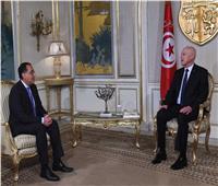 الرئيس التونسى لـ «مدبولي»: السيسي اختصر المسافة في الزمن والتاريخ وأنقذ مصر