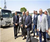 "منار" يتفقد تحديث أسطول شركة مصر للطيران للخدمات الأرضية