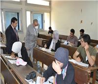 رئيس جامعة حلوان يتابع سير الامتحانات بكليتي العلوم والتمريض