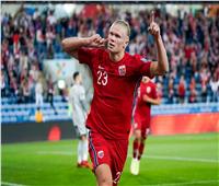 هالاند يتألق ويقود النرويج للفوز على السويد في دوري الأمم الأوروبية