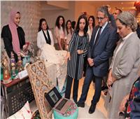  تحت شعار "أنا أحب مصر".. وزير السياحة والآثار يتفقد معرض المنتجات الفندقية للمرأة المصرية 