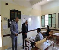 محافظ المنيا يتابع انتظام سير امتحانات الثانوية العامة بعدد من اللجان 