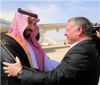 الملك عبد الله يودع الأمير محمد بن سلمان قبل توجهه إلى تركيا