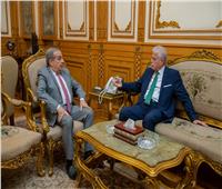 وزير الدولة للإنتاج الحربي يناقش مع محافظ جنوب سيناء الإجراءات التنفيذية للحديقة المركزية بشرم الشيخ