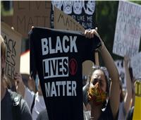  إحتجاجات في أمريكا بسبب مقتل شاب من أصل إفريقي برصاص الشرطة 