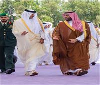 الأمير محمد بن سلمان يستقبل أمير قطر للمشاركة في «قمة جدة» 
