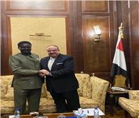 سفير مصر بالسودان يلتقي حاكم إقليم دارفور