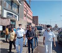 رئيس مدينة القناطر يقود حملة لرفع الإشغالات من الطريق العام