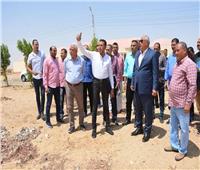الزملوط يتفقد قرى بشائر خير الوادي .. ويلتقي الوافدين