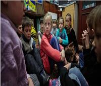 صحيفة :أطفال اوكرانيا اللاجئون قد يصبحون فريسة للمافيا 
