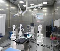 بدء استخدام الروبوت الجراحى بـ «قصر العينى» وإجراء الجراحات المتقدمة مجانا