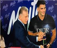 زيزو يتسلم جائزة هدافي الدوري المصري 